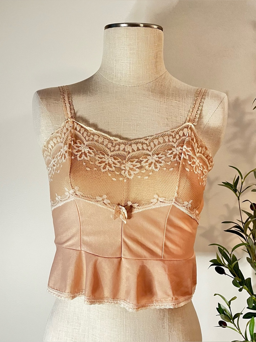 Vintage Silky Lace Trim Peach cropped Top